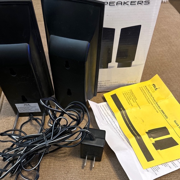 multimedia Micro Innovations Multimedia Speakers Flat Panel Design (MM630D) - Picture 16 of 16